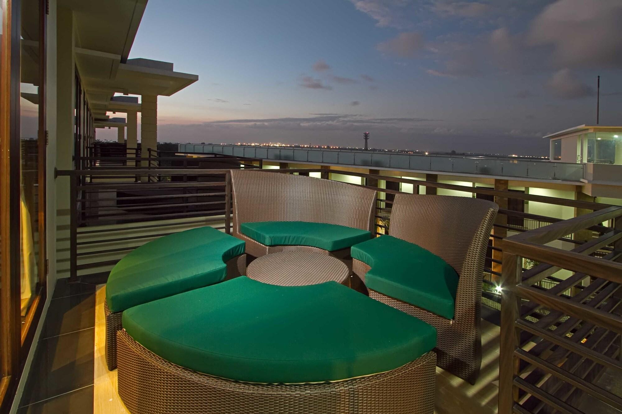 Parkside Denbukit Residence & Suite Jimbaran 外观 照片