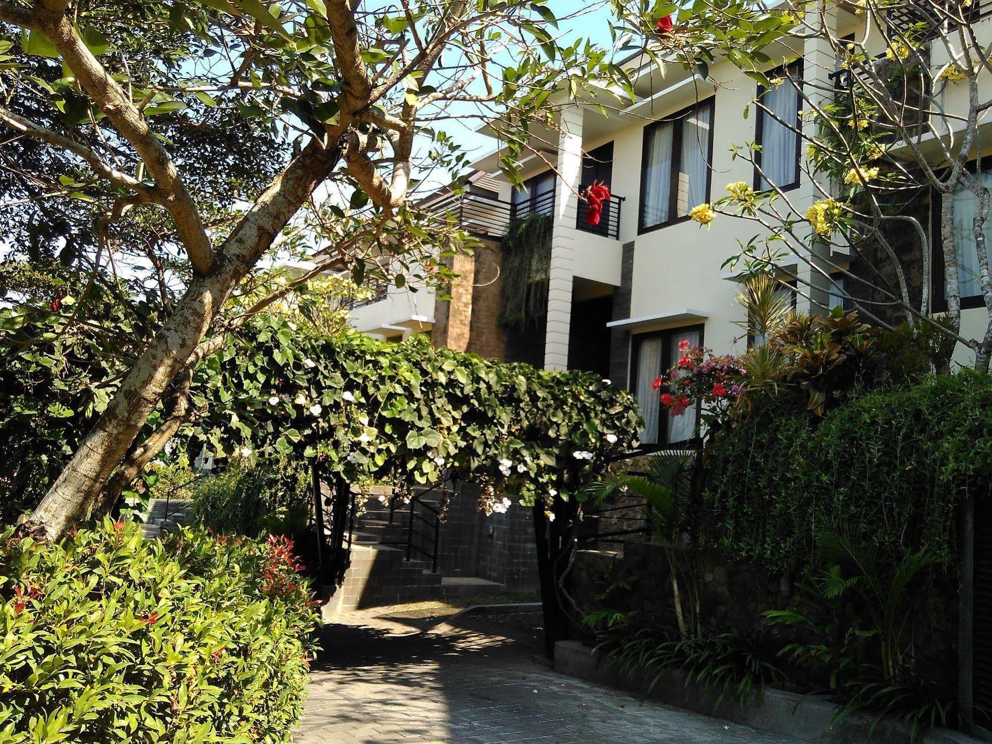 Parkside Denbukit Residence & Suite Jimbaran 外观 照片